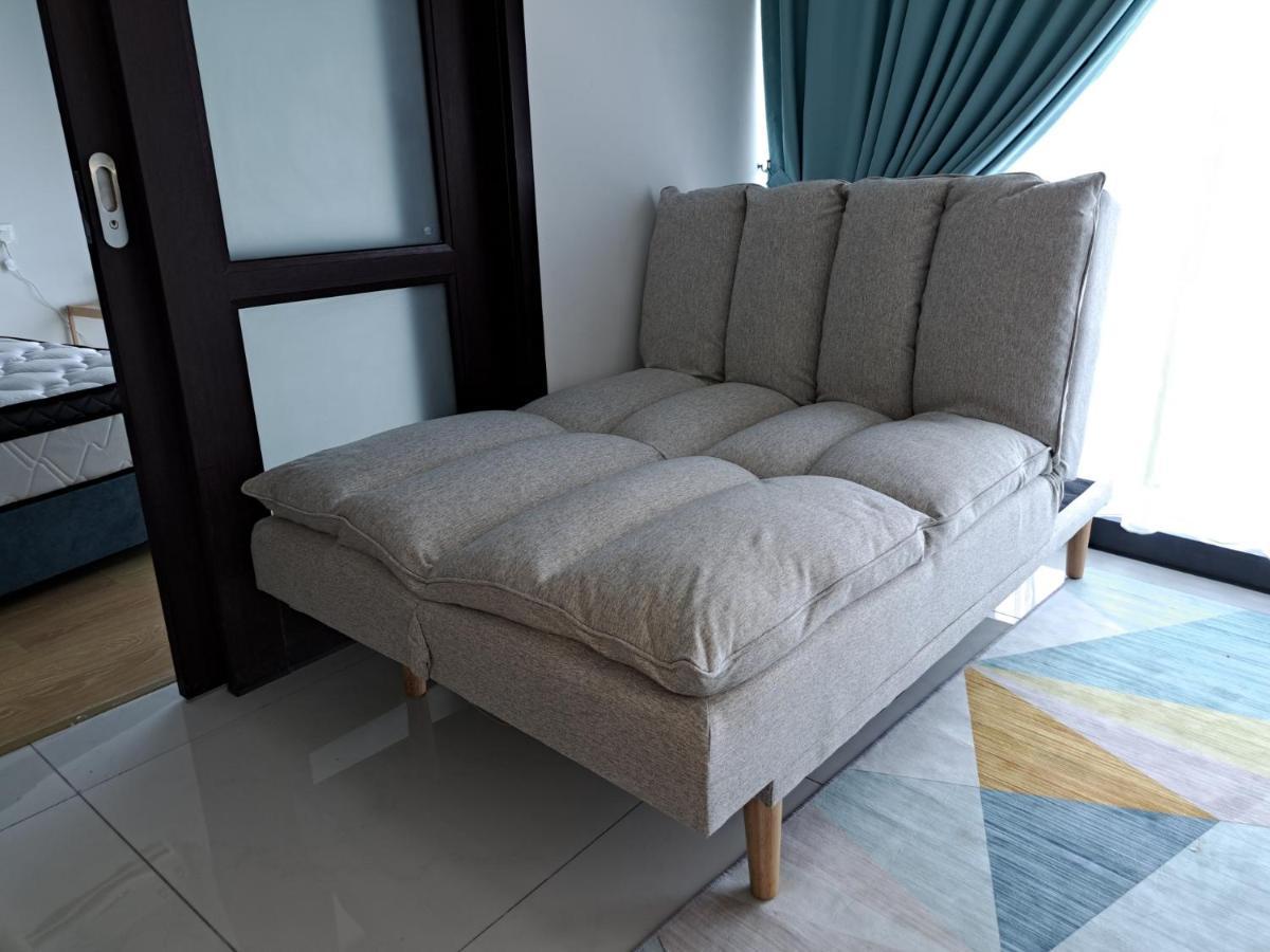 Cozy Home Country Garden At Dangabay Of Jb, Free Wifi And Streaming Johor Bahru Exterior photo