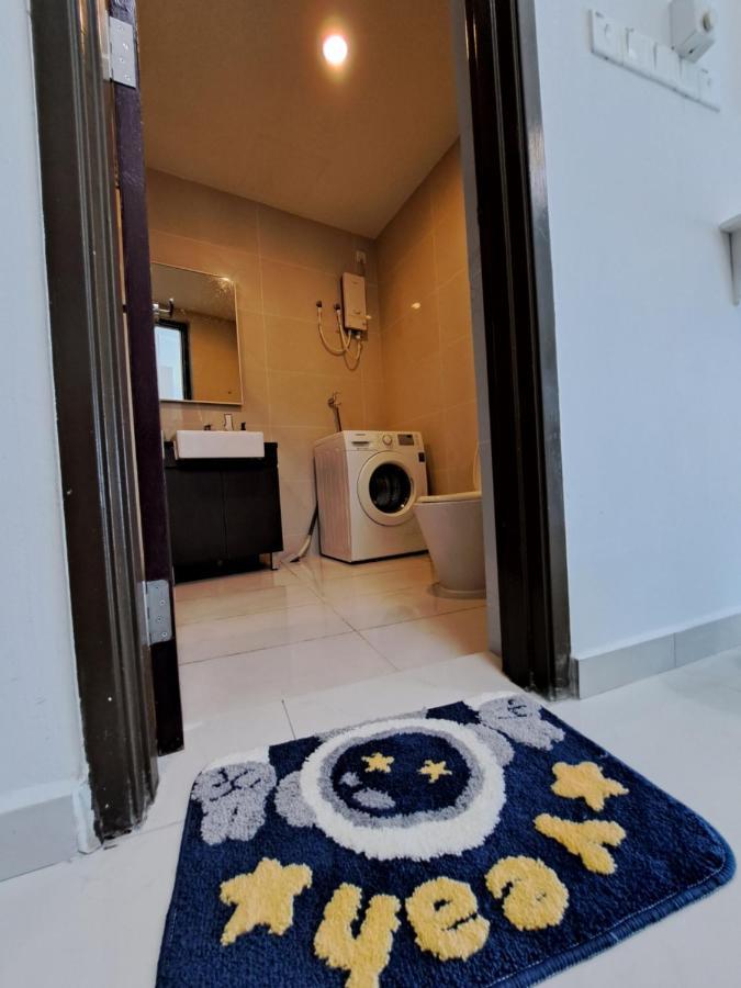 Cozy Home Country Garden At Dangabay Of Jb, Free Wifi And Streaming Johor Bahru Exterior photo