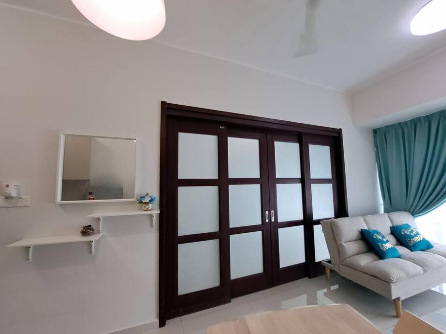 Cozy Home Country Garden At Dangabay Of Jb, Free Wifi And Streaming Johor Bahru Exterior photo