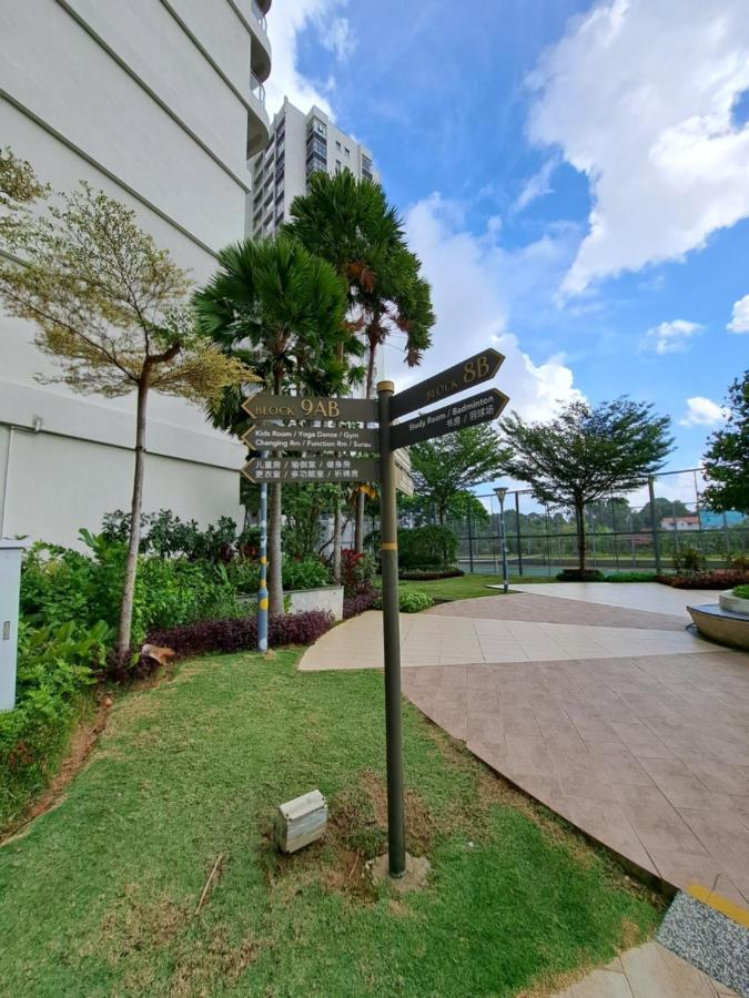 Cozy Home Country Garden At Dangabay Of Jb, Free Wifi And Streaming Johor Bahru Exterior photo